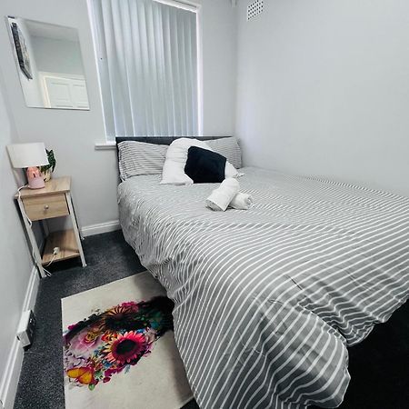Cosy House Trafford Manchester Bagian luar foto